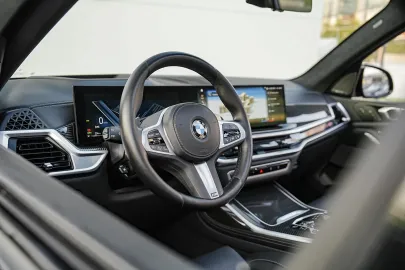 Car image 37