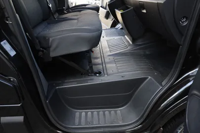 Car image 33