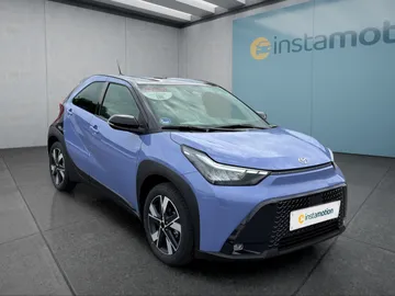 Car image 2