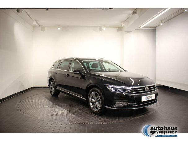 Volkswagen Passat Variant 1.5 TSI Elegance DSG 110 kW image number 2