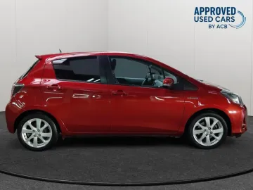 Car image 4