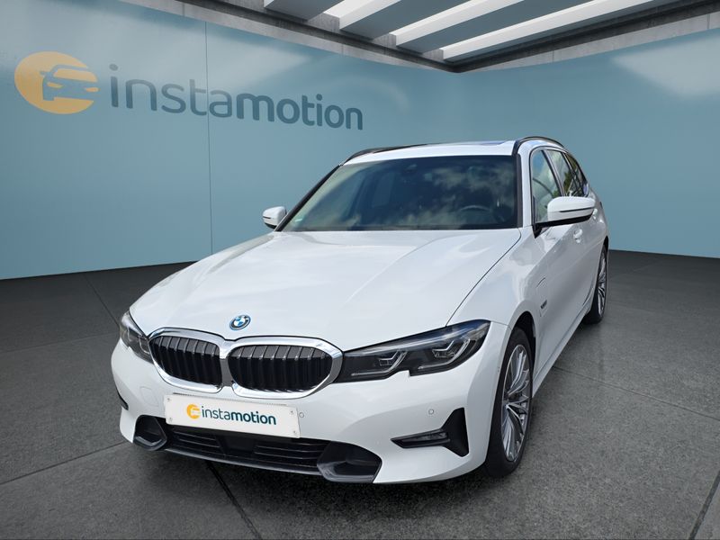 BMW 330e Sport Line 215