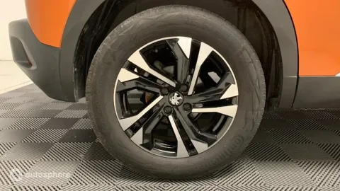 Car image 20