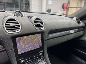 Car image 31