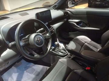 Car image 13