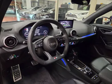 Car image 25