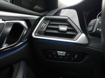 Car image 38