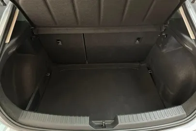 Car image 35