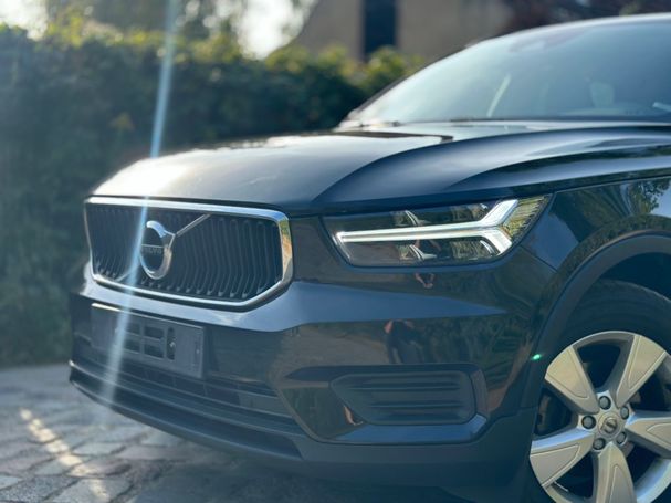 Volvo XC40 Momentum 110 kW image number 4