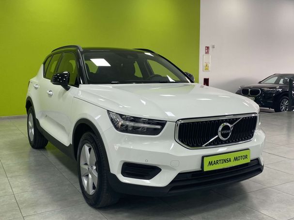 Volvo XC40 T2 Core Momentum 95 kW image number 2