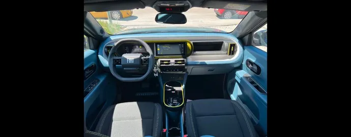 Car image 25