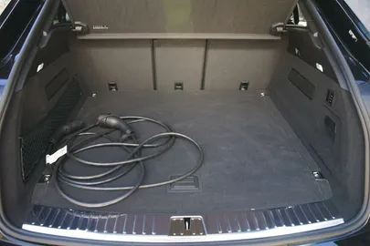 Car image 32