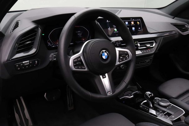 BMW 118i 100 kW image number 15