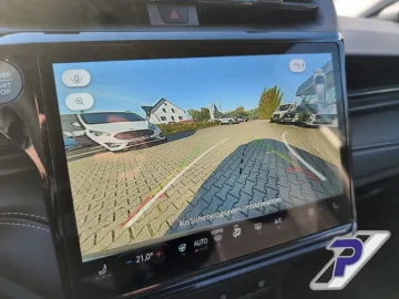 Car image 27