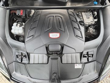 Car image 30