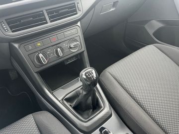 Car image 26