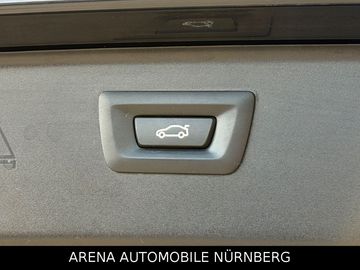 Car image 34