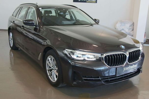 BMW 520d Touring xDrive 140 kW image number 11