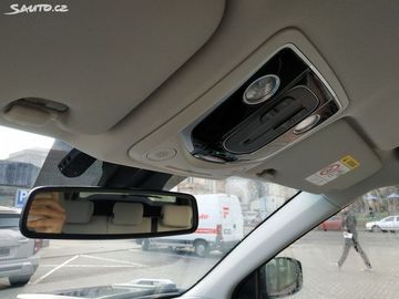 Car image 32