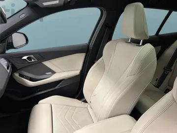 Car image 38