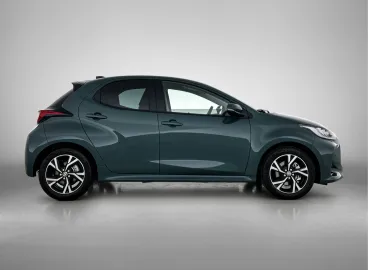 Car image 3
