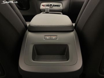 Car image 33