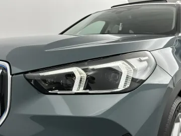 Car image 38