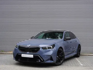 Car image 32
