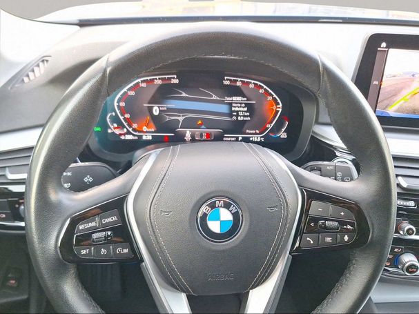 BMW 520i Touring 135 kW image number 12