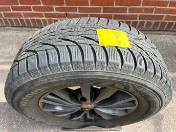 Car image 17