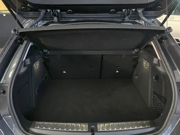Car image 35