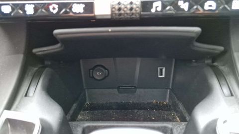 Car image 31