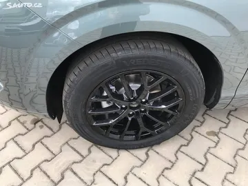 Car image 22