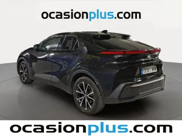 Car image 4