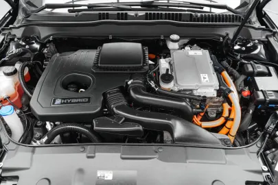 Car image 25