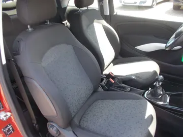 Car image 38