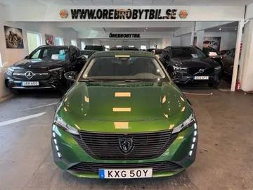 Car image 24