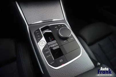 Car image 50