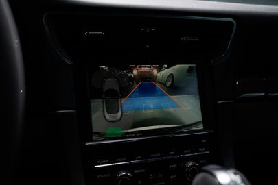 Car image 23