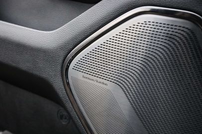 Car image 37