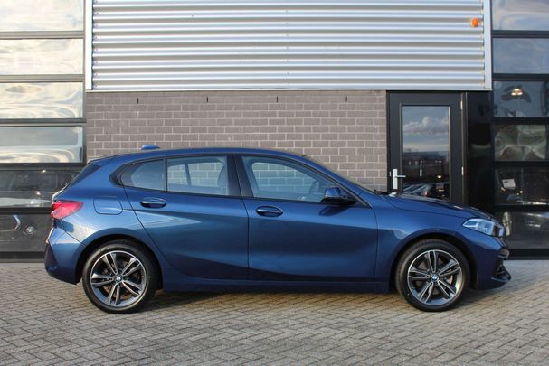 BMW 118i 100 kW image number 25