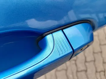Car image 42