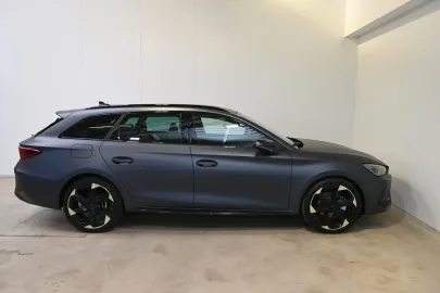 Car image 27