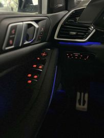 Car image 41