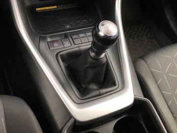 Car image 24