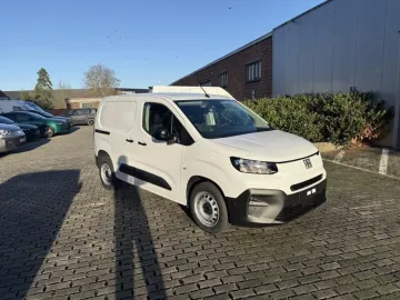 Car image 28