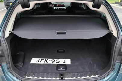 Car image 29