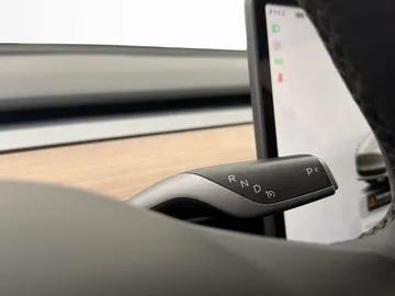 Car image 36