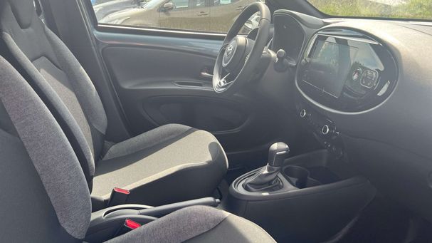 Toyota Aygo X 53 kW image number 6