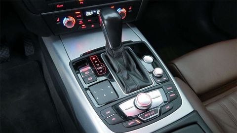 Car image 31